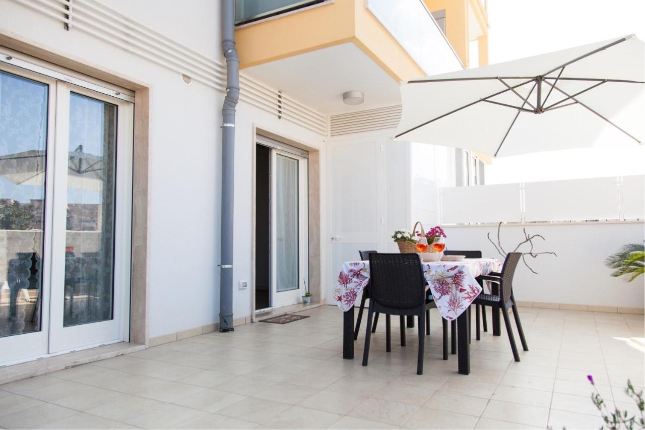 La Casa Dei Coralli - Puglia Mia Apartments โมโนโปลี ภายนอก รูปภาพ